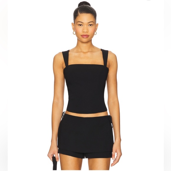 Amanda Uprichard Cerrone top Set